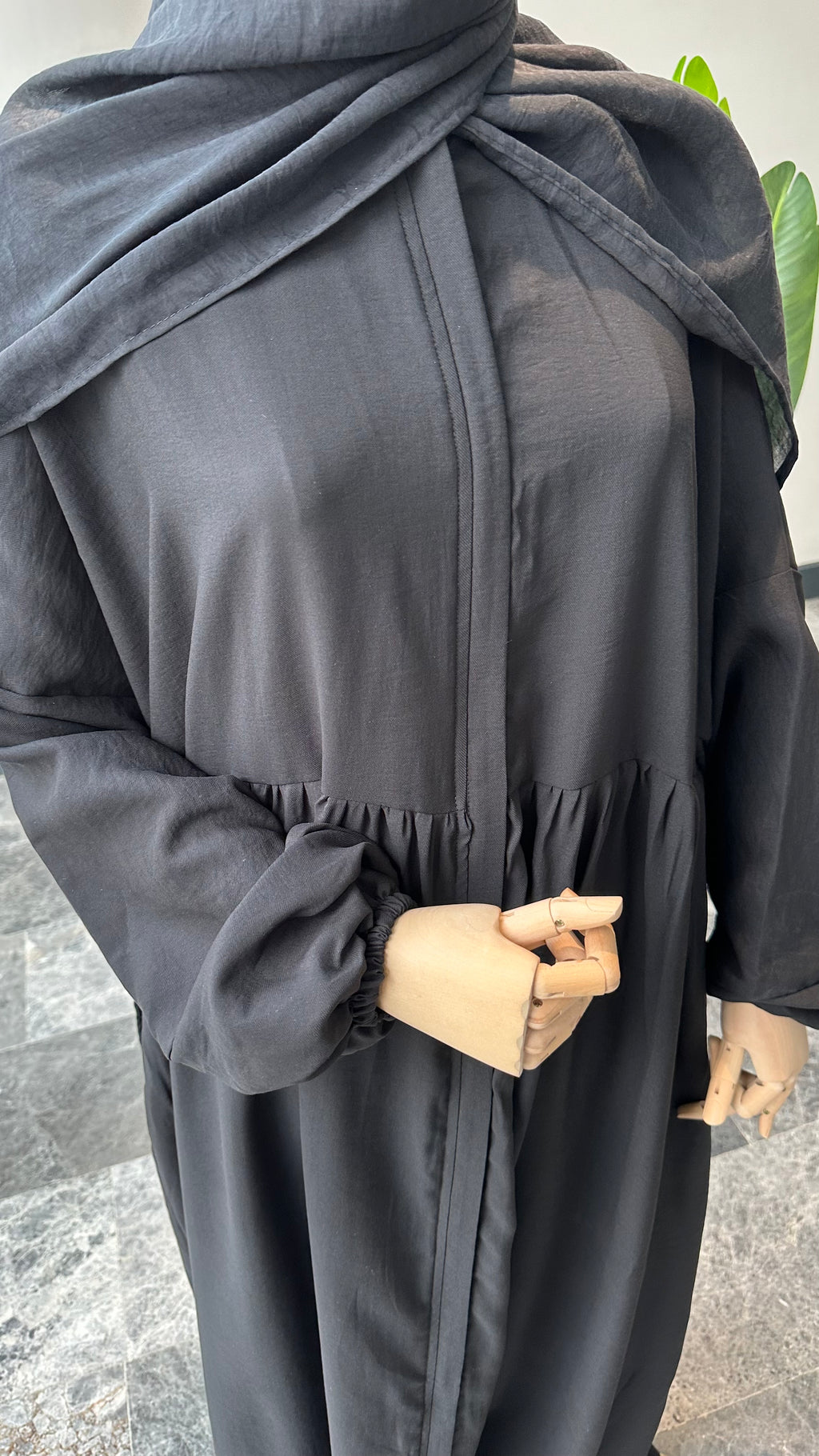 Tensel Kumaş/Robalı Siyah Ferace - Lastik kol