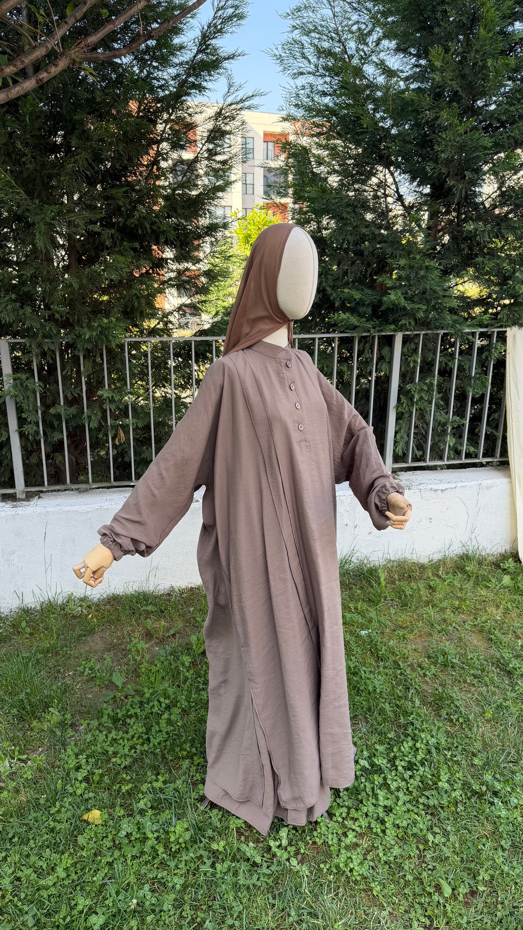 Amine etekli cilbab -latte
