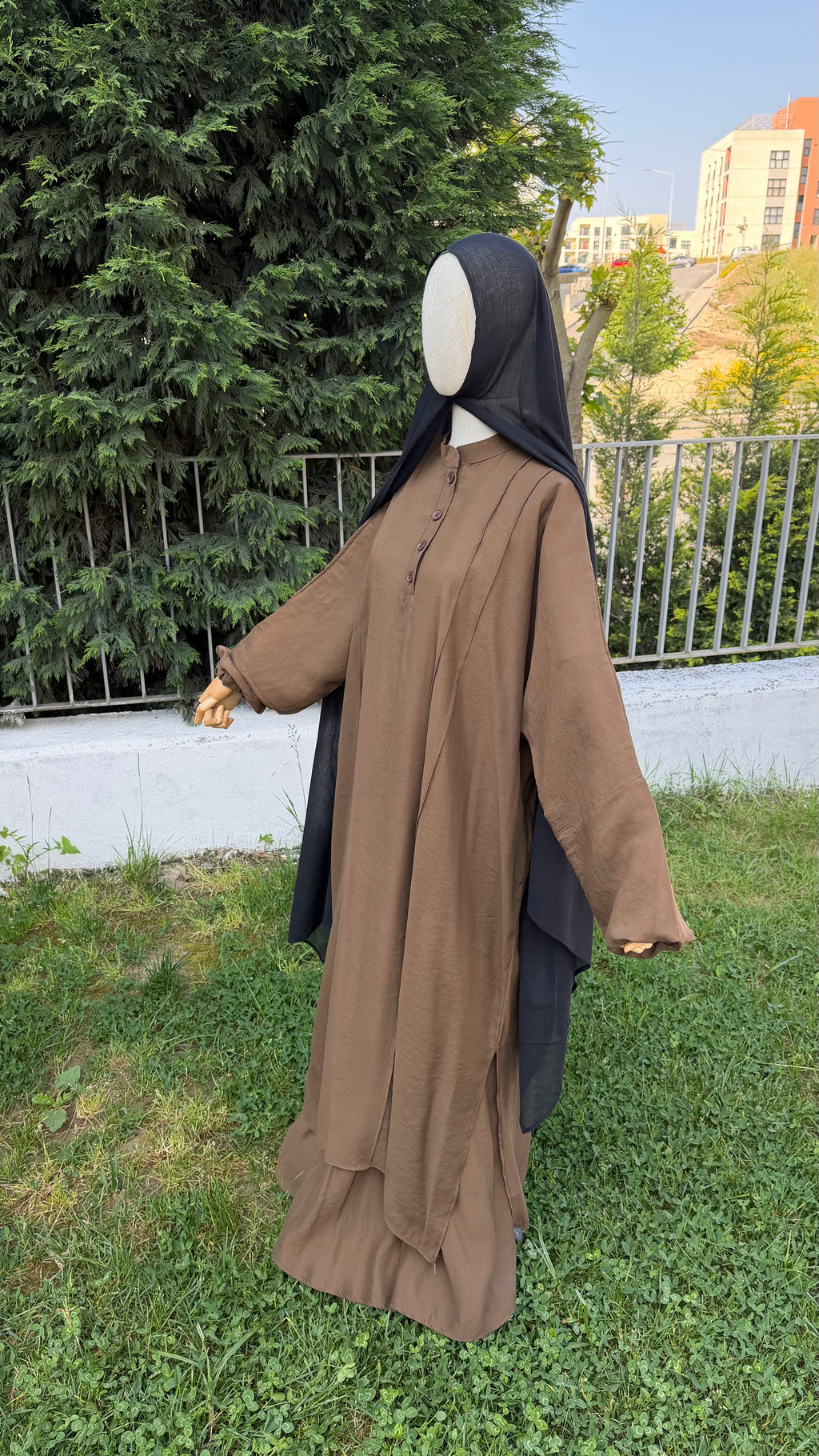 Amine etekli cilbab -toprak