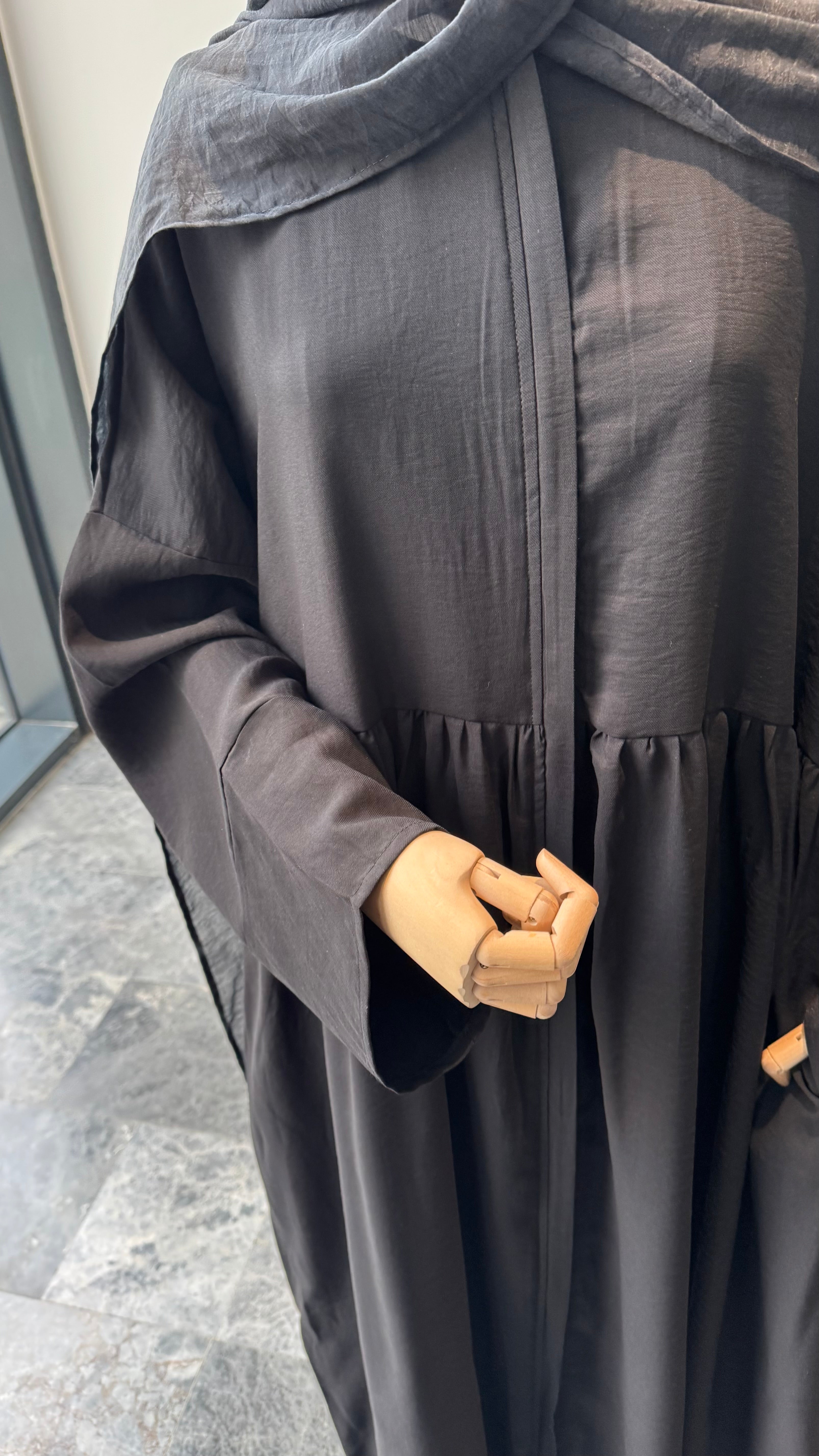 Tensel Kumaş/Robalı Siyah Ferace - Abaya kol