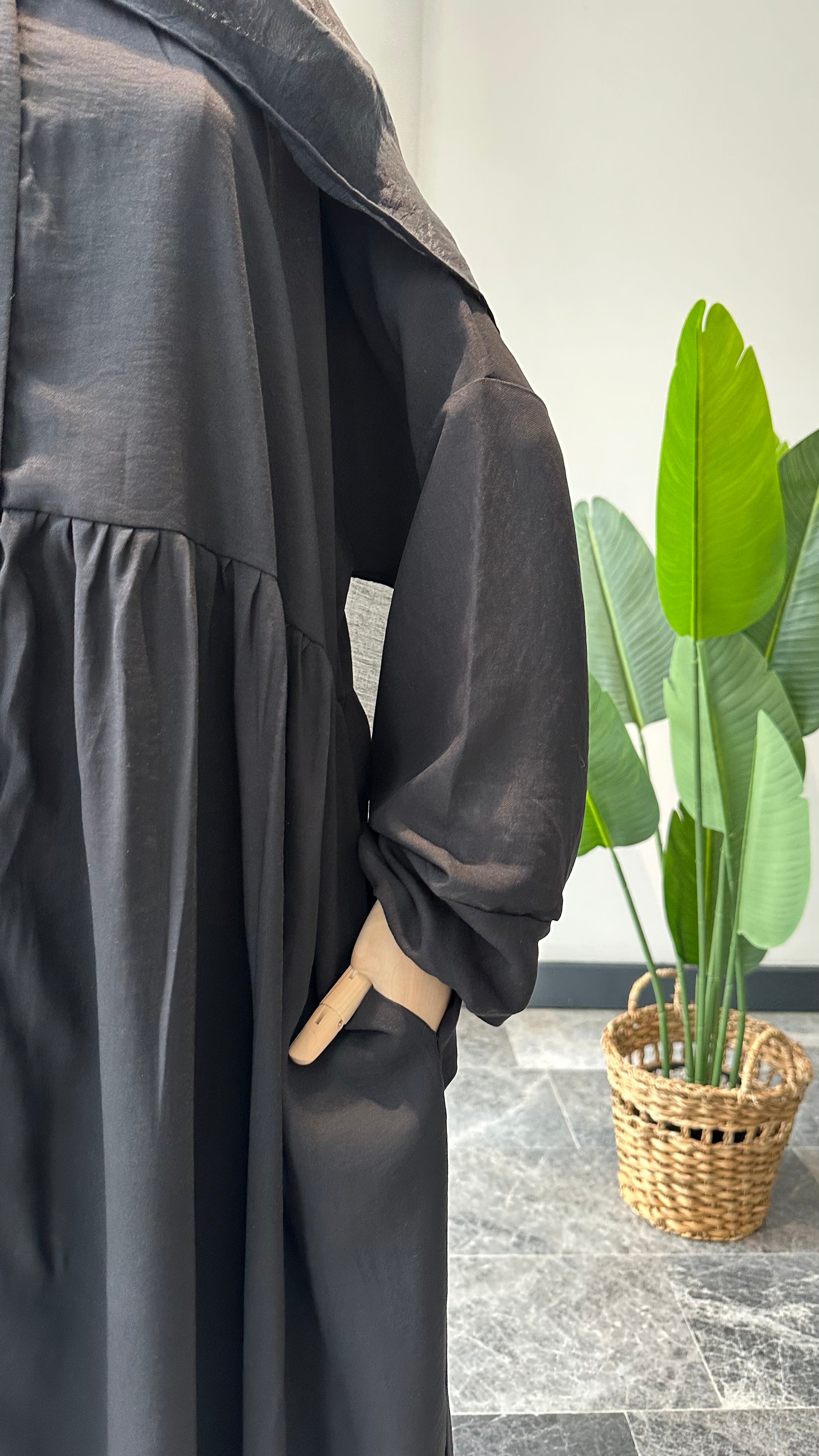 Tensel Kumaş/Robalı Siyah Ferace - Lastik kol