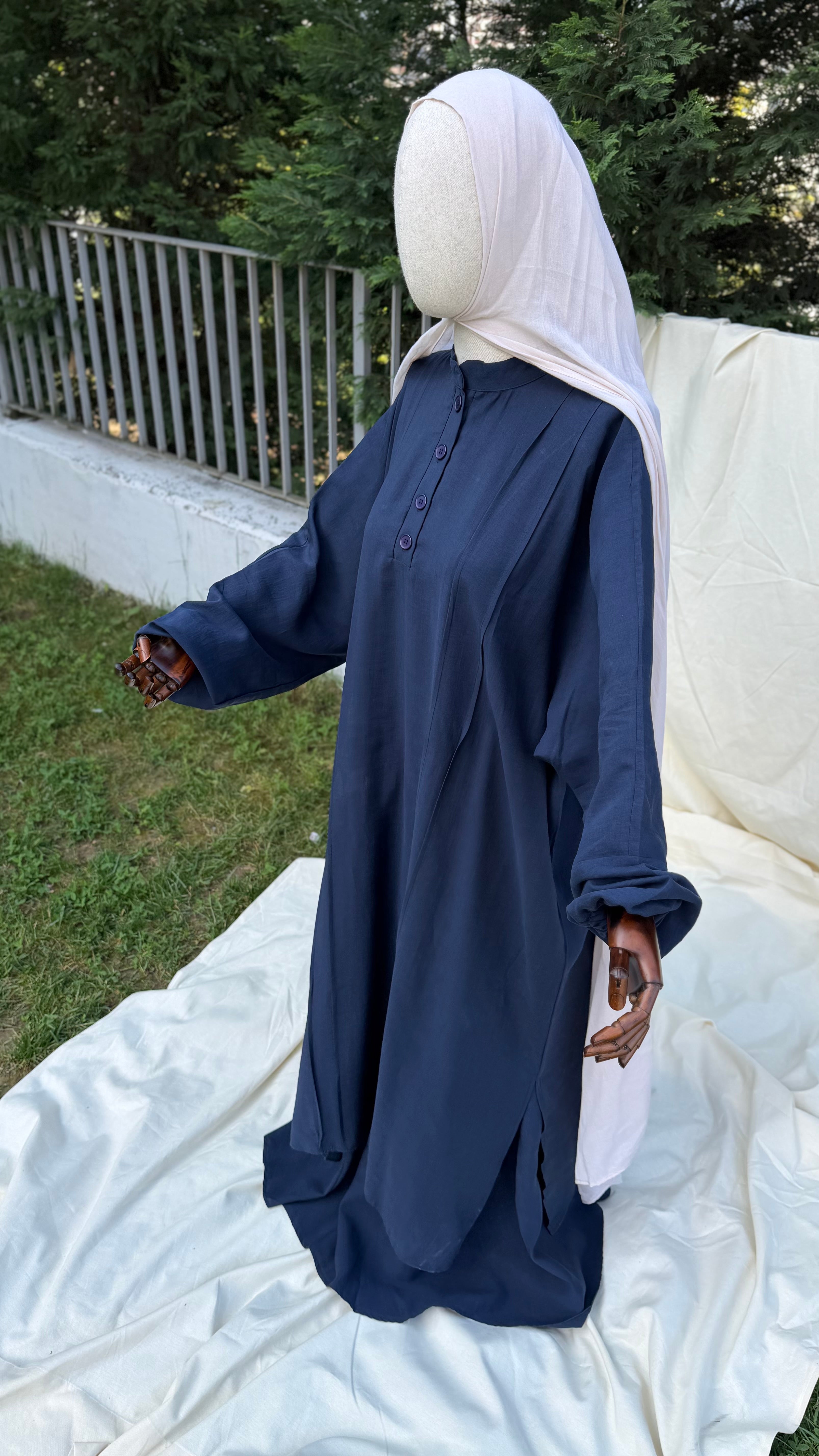 Amine etekli cilbab - Lacivert