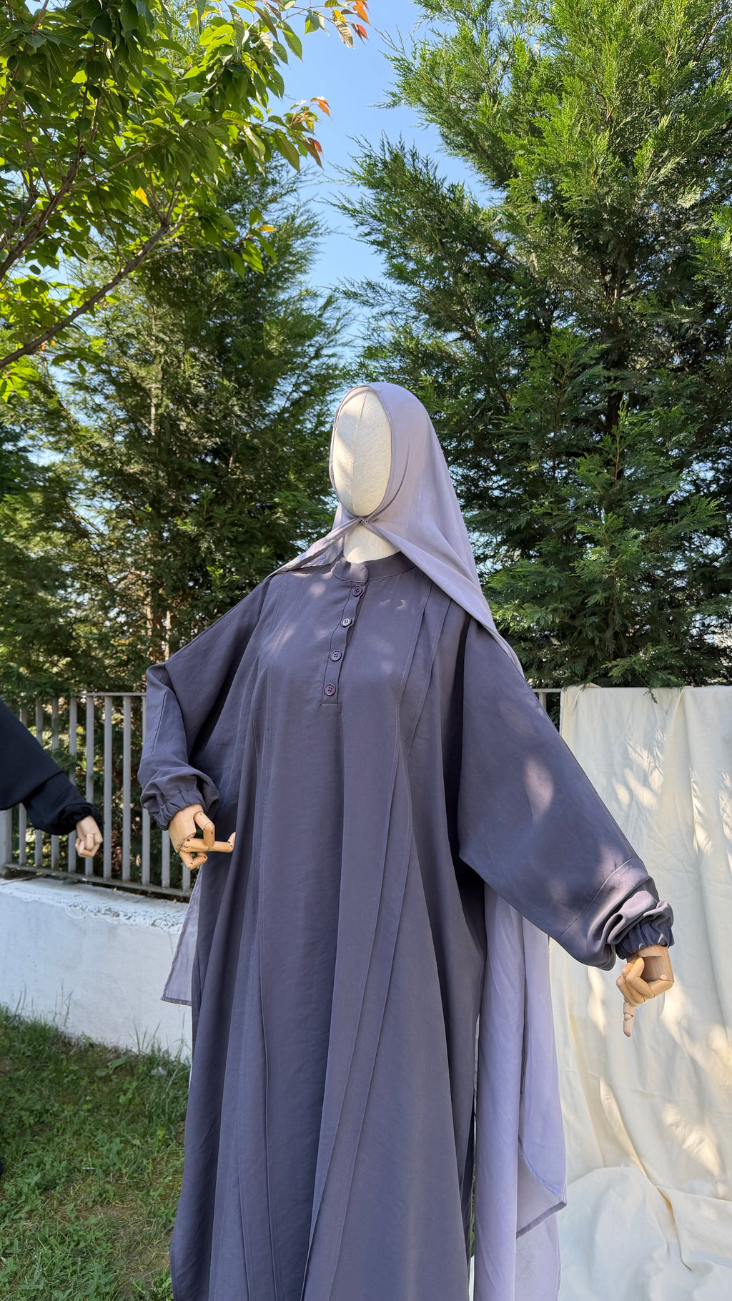 Amine etekli cilbab -Gri
