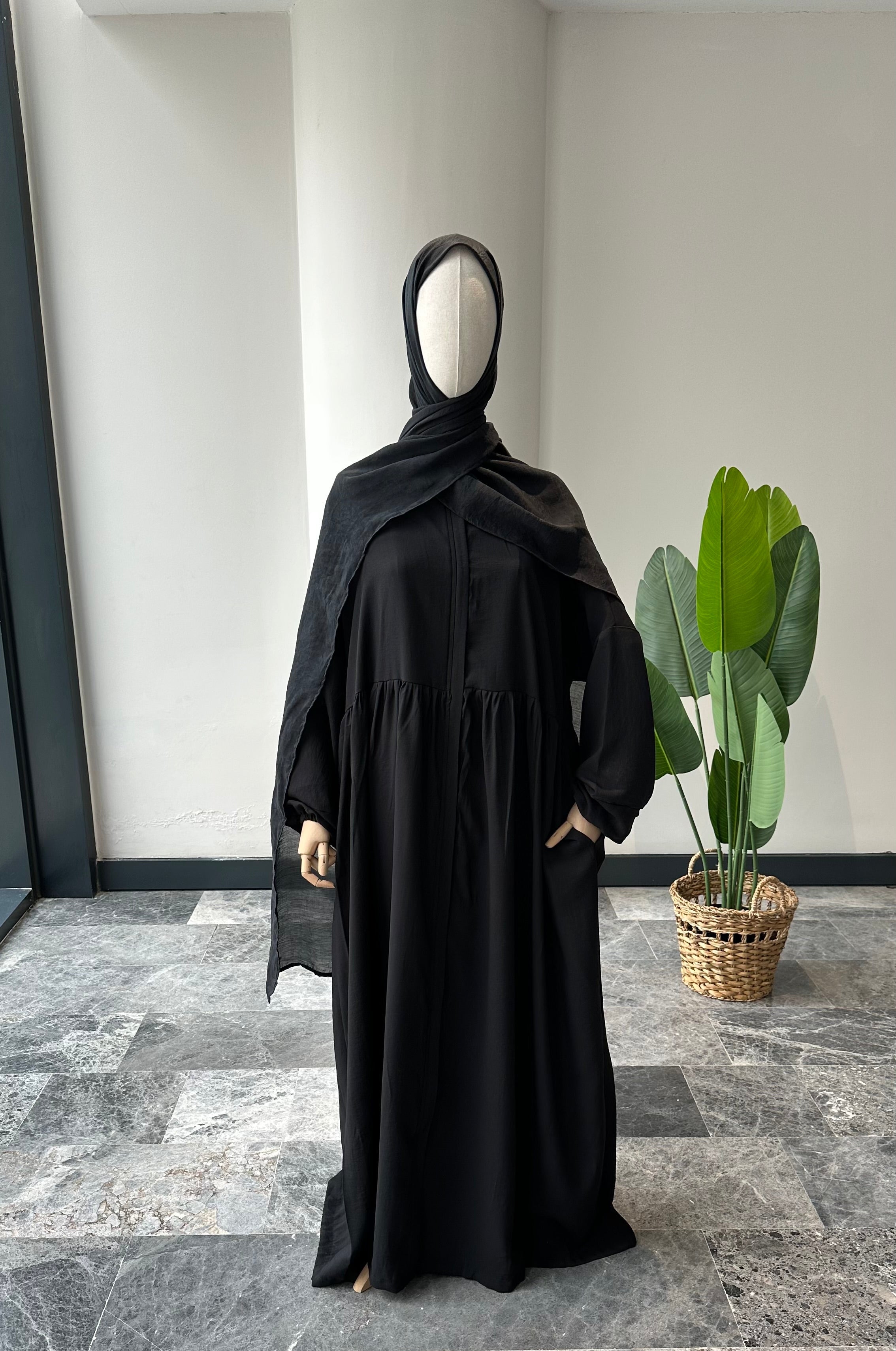 Tensel Kumaş/Robalı Siyah Ferace - Lastik kol