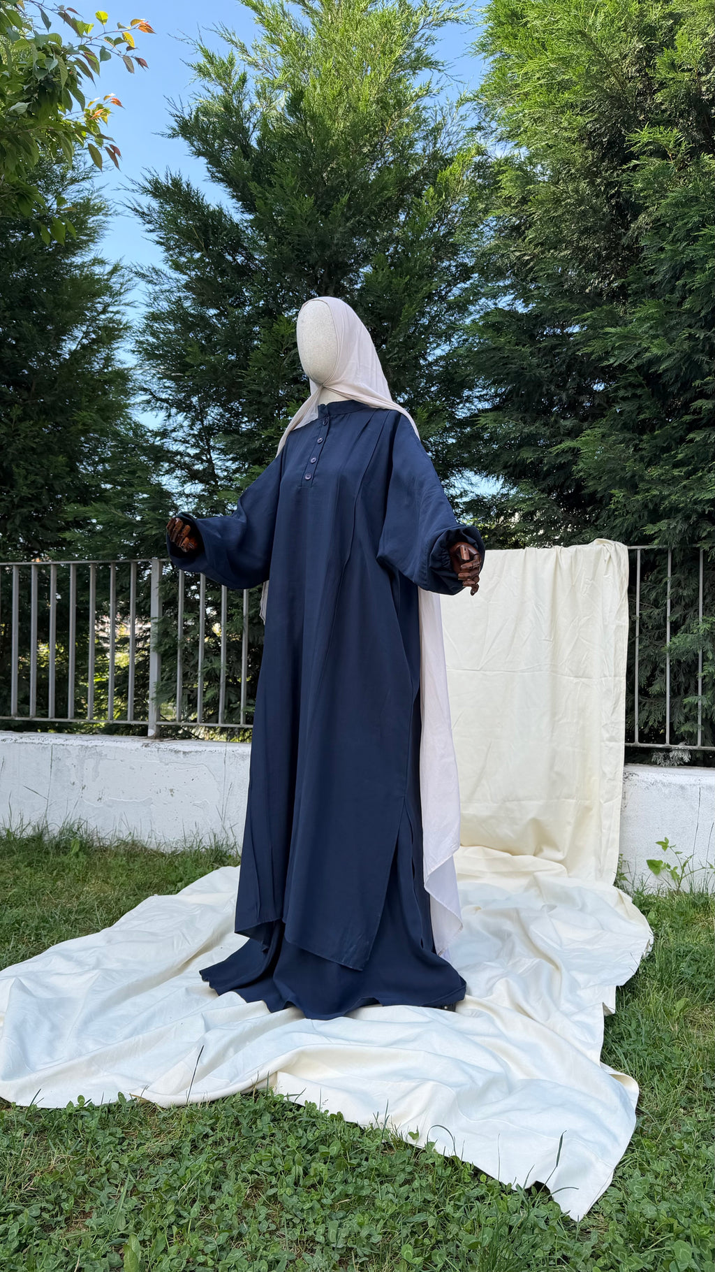 Amine etekli cilbab - Lacivert